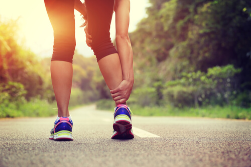 Three Signs That You May Need Sports Injury Treatment shutterstock 273888524 Three Signs That You May Need Sports Injury Treatment