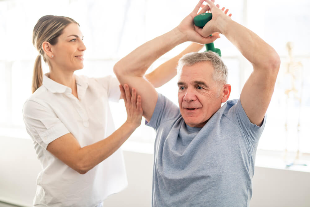 Recovery time for a rotator cuff tear that does not need surgery