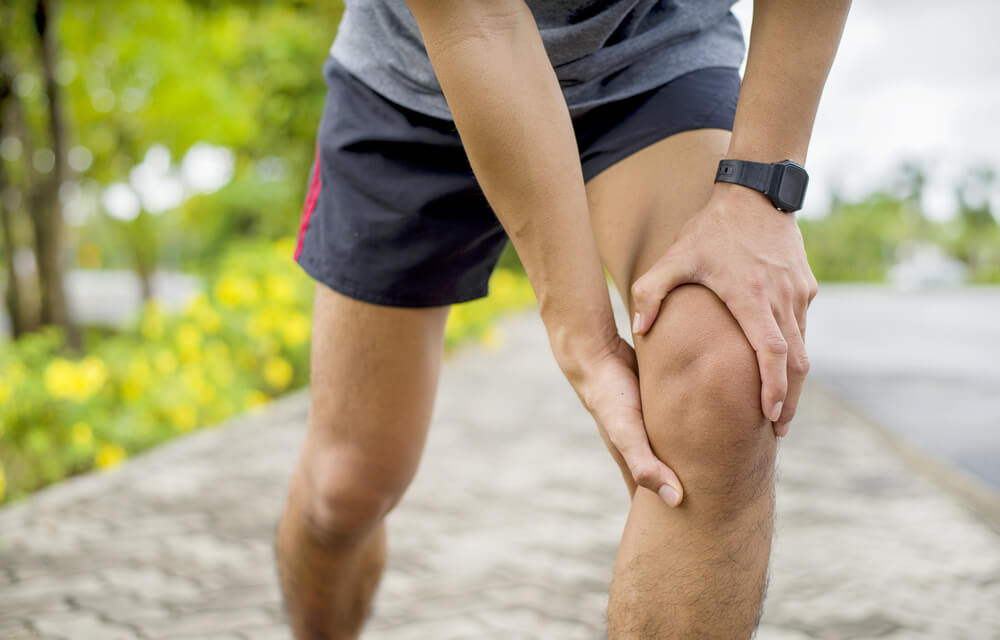 three symptoms of an mcl sprain