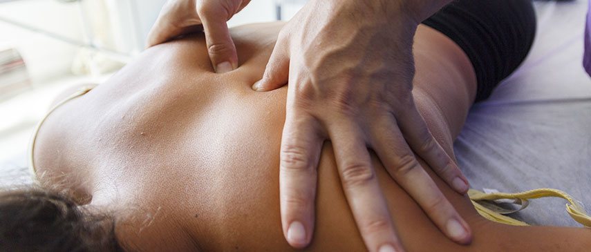 Four benefits of treating pain and injuries with manual therapy therapeutic massage 2 Four benefits of treating pain and injuries with manual therapy