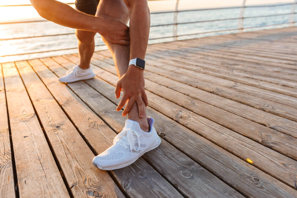 Are knee and ankle pain related? shutterstock 1142093960 are knee and ankle pain related? | advent physical therapy