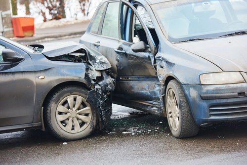 3 ways physical therapy can help if you're injured in a T-bone car accident shutterstock 419060500 3 ways physical therapy can help if you’re injured in a T-bone car accident