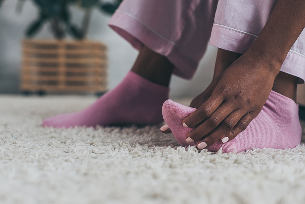 Sudden foot pain without injury: causes and treatment options selective focus of african american woman sufferin 2022 12 16 20 10 21 utc sudden foot pain without injury: causes and treatment options foot pain