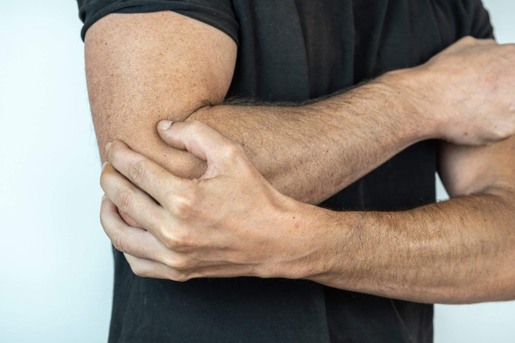 what’s causing this pain from my shoulder to elbow?