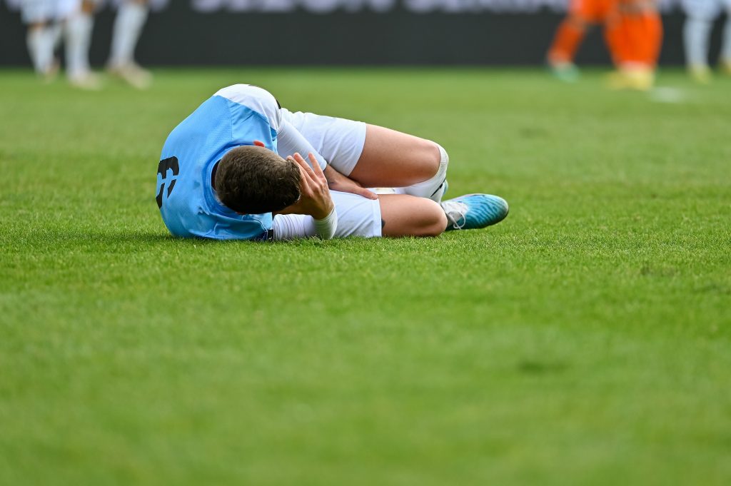 Do I Have a Concussion? | How to Tell if You Have a Concussion AdobeStock 572960360 do i have a concussion? | how to tell if you have a concussion concussion